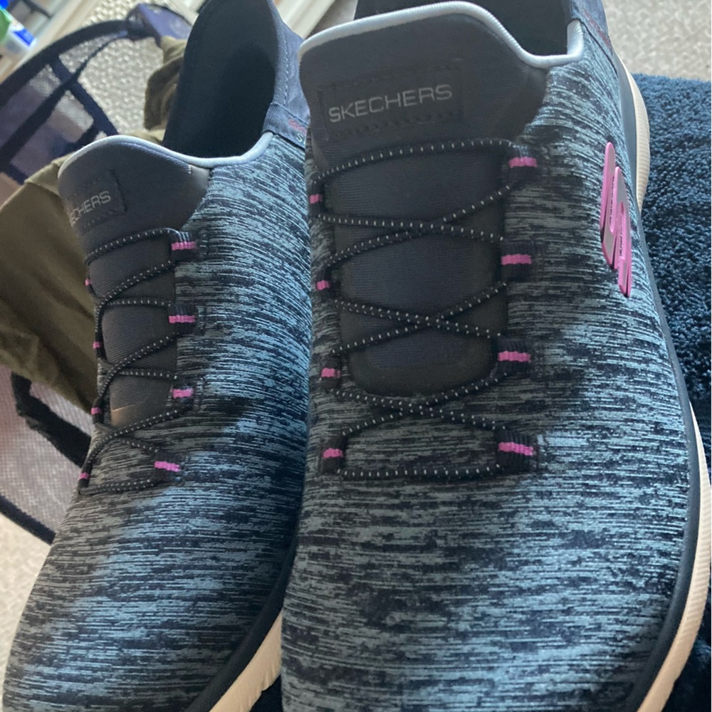 Brand new Sketchers Slipins. Never worn.